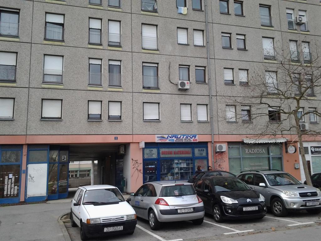 Apartment Karlos Zagreb Exteriör bild