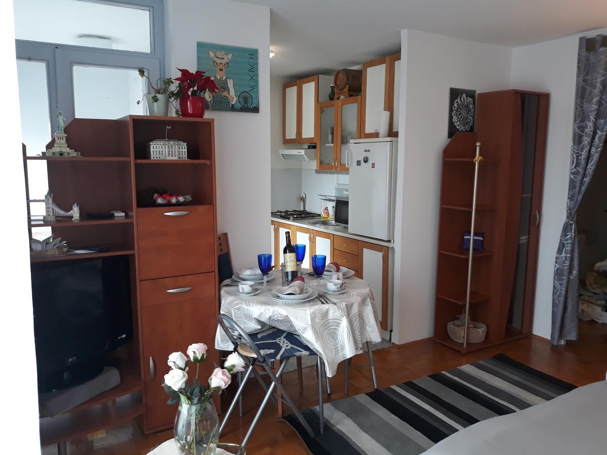Apartment Karlos Zagreb Exteriör bild